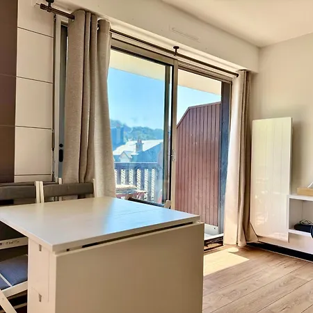 Le Yearling Apartment *