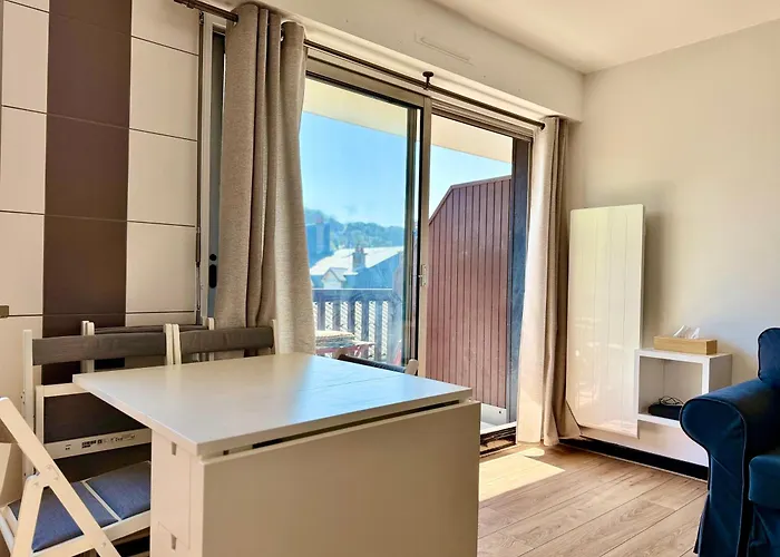 Le Yearling Apartment *